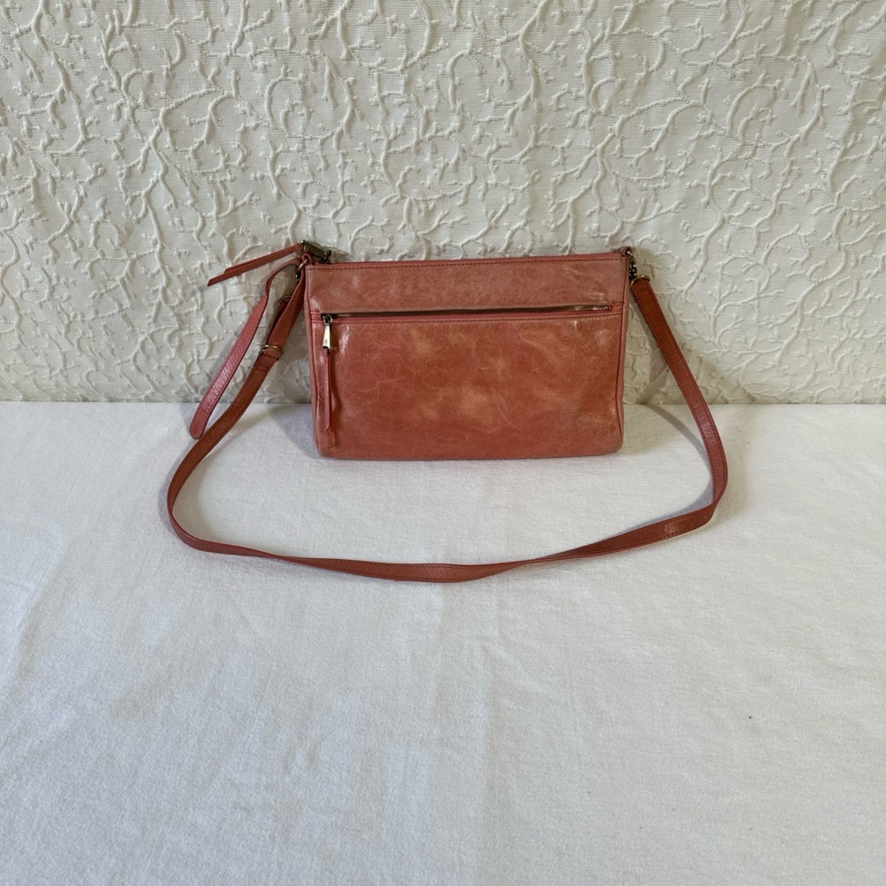 HOBO Stroll Slim Crossbody Bag Peach Leather Wallet Purse Organizer Bag - Picture 4 of 9